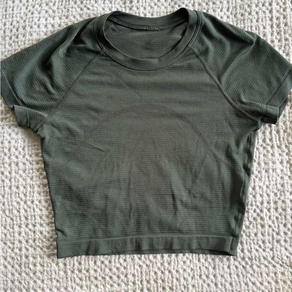 Lululemon cropped short sleeve swiftly top size 2